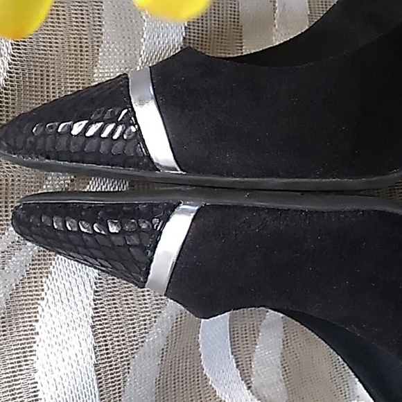 LIKE NEW- Christian Siriano High Healed Shoes- (Womans size 8) - Picture 6 of 7